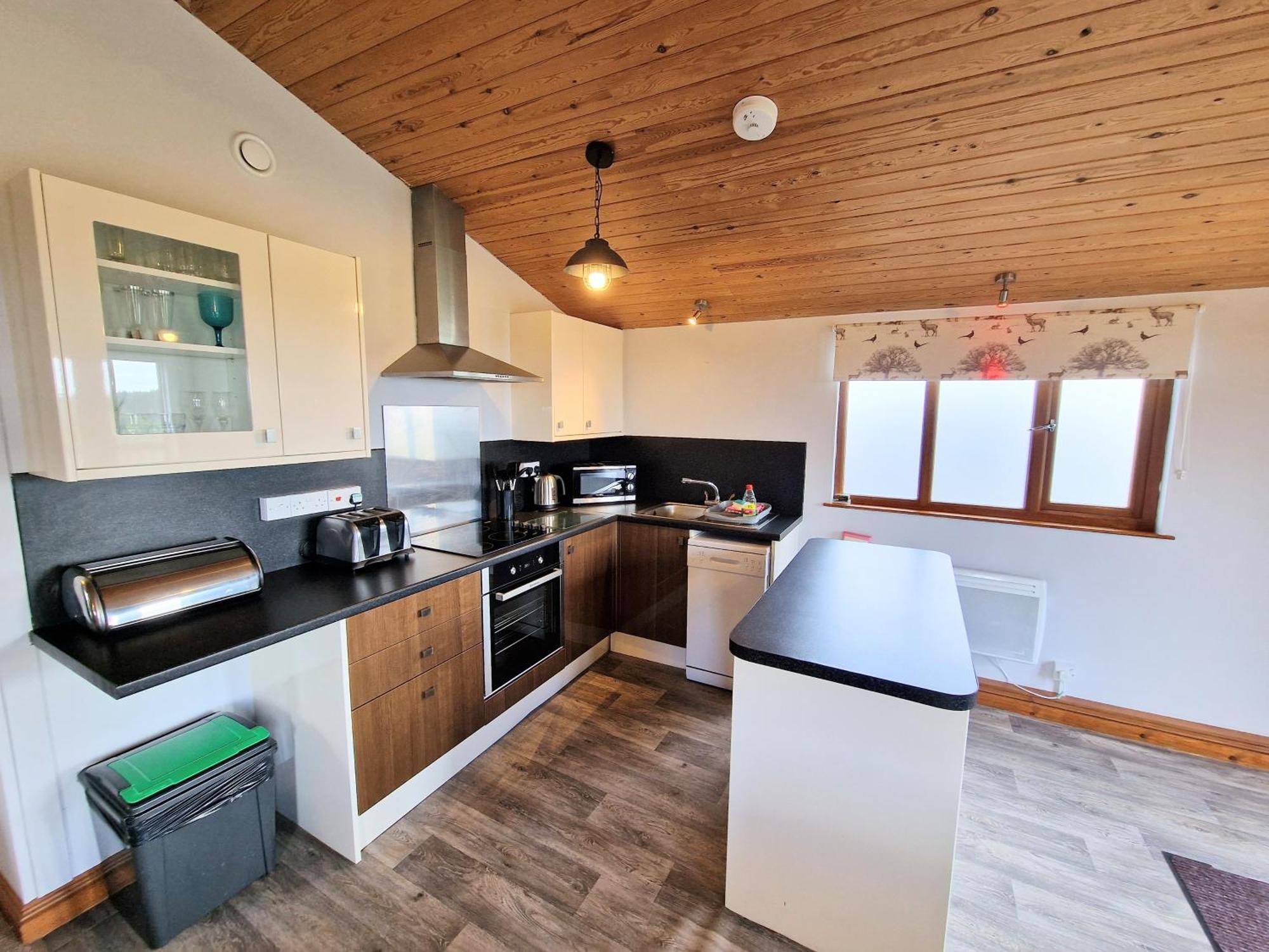 Ochil 8 With Private Hot Tub - Fife - Loch Leven - Lomond Hills Villa Kelty Exterior photo