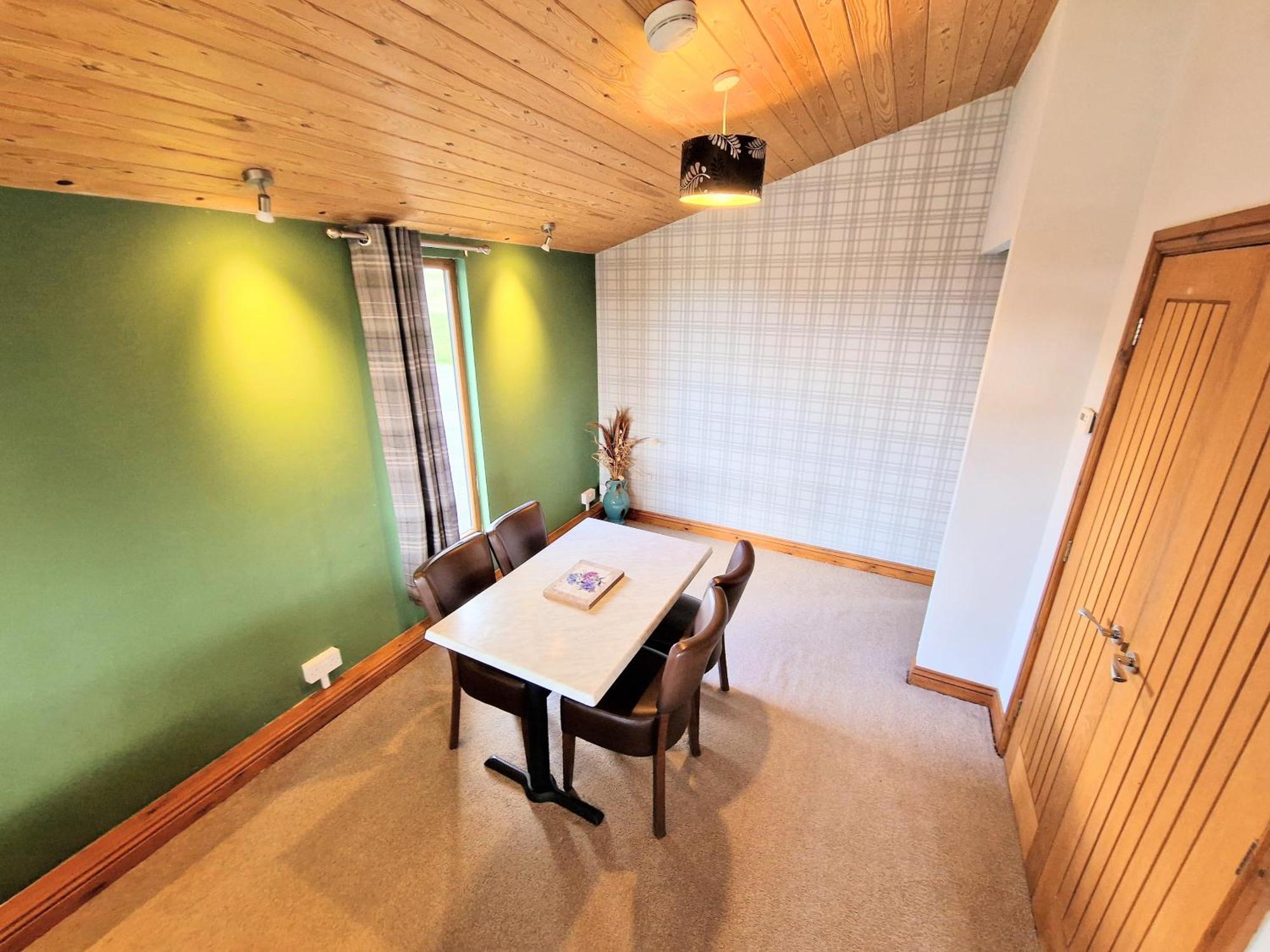 Ochil 8 With Private Hot Tub - Fife - Loch Leven - Lomond Hills Villa Kelty Exterior photo