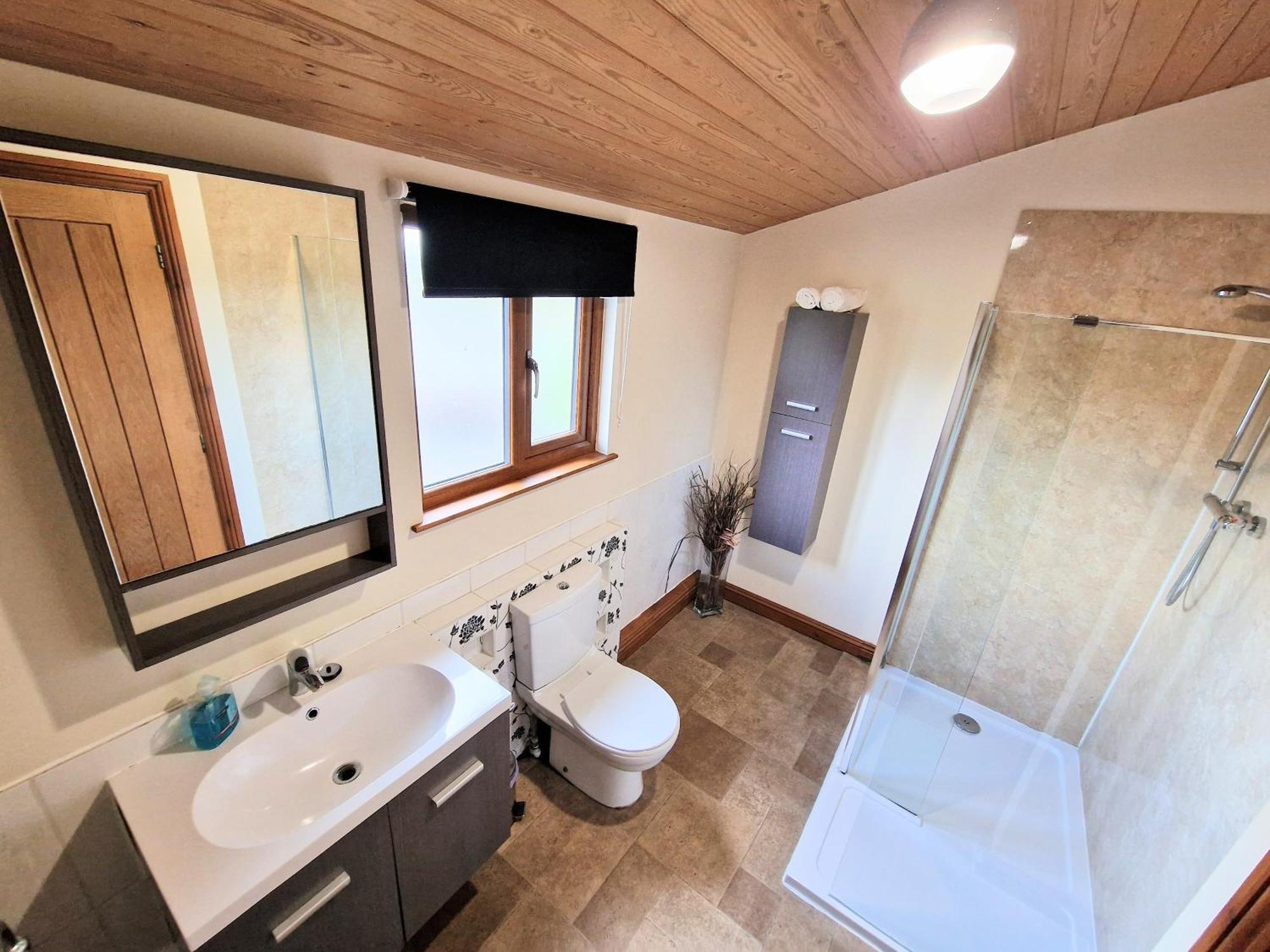 Ochil 8 With Private Hot Tub - Fife - Loch Leven - Lomond Hills Villa Kelty Exterior photo